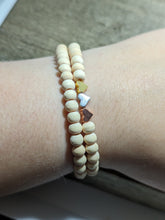 Load image into Gallery viewer, Triple Heart Diffuser Bracelet