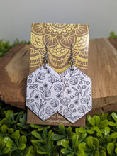 Load image into Gallery viewer, Black & White Floral Wood  Earrings
