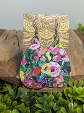 Load image into Gallery viewer, Floral Wood Earrings