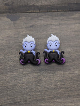 Load image into Gallery viewer, Ursula Stud Earrings
