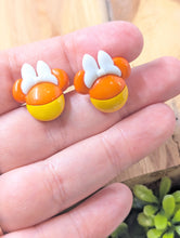 Load image into Gallery viewer, Minnie Mouse Candy Corn Stud