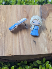 Load image into Gallery viewer, Elsa Stud Earrings