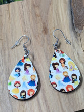 Load image into Gallery viewer, Princess Wood Teardrop earrings