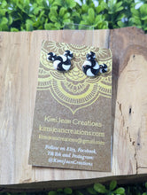 Load image into Gallery viewer, Mickey White & Black Peppermint Stud Earring