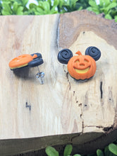 Load image into Gallery viewer, Pumpkin Mickey Stud