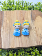 Load image into Gallery viewer, Cinderella Stud Earrings