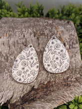 Load image into Gallery viewer, Black & White Floral Wood  Earrings