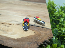 Load image into Gallery viewer, Minnie Flipflop Stud Earrings
