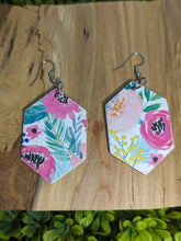 Load image into Gallery viewer, Floral Wood  Earrings
