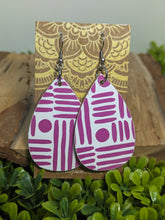 Load image into Gallery viewer, Purple Linear Wood Earrings
