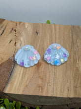 Load image into Gallery viewer, Seashell Blue Large Clam Stud Earrings

