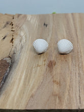 Load image into Gallery viewer, Dainty Clamshell Stud Earrings
