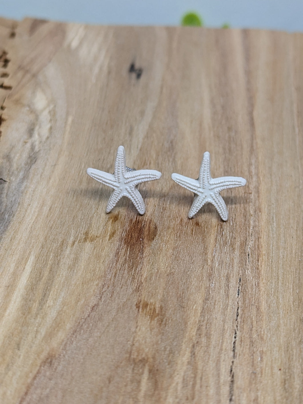Dainty Starfish Stud Earrings