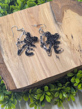 Load image into Gallery viewer, Mickey Love Resin earrings
