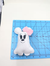 Load image into Gallery viewer, Mrs. Mouse Ghostie Bag Charm with bow
