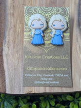 Load image into Gallery viewer, Elsa Stud Earrings
