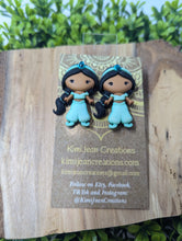Load image into Gallery viewer, Jasmine Stud Earrings
