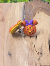 Load image into Gallery viewer, Minnie Pumpkin Stud
