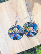 Load image into Gallery viewer, Frozen Wood  earrings
