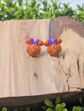 Load image into Gallery viewer, Minnie Pumpkin Stud

