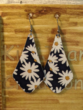 Load image into Gallery viewer, Daisy Wood Earrings
