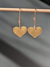 Load image into Gallery viewer, Gold Hammered Heart Earring
