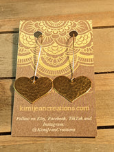 Load image into Gallery viewer, Gold Hammered Heart Earring
