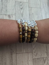 Load image into Gallery viewer, Mom Wood Diffuser Bracelet Set
