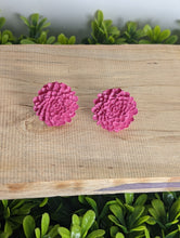Load image into Gallery viewer, Hydrangea Pink Flower Stud Earrings
