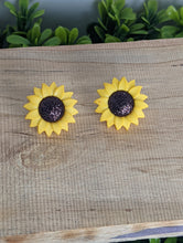 Load image into Gallery viewer, Sunflower Stud Earrings
