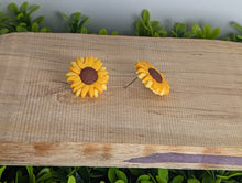 Load image into Gallery viewer, Two-toned Sunflower Stud Earrings
