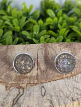 Load image into Gallery viewer, Faceted Taupe Gold Leaf with silver Stud Earrings
