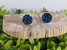 Load image into Gallery viewer, Druzy Round with Silver stud- Blue
