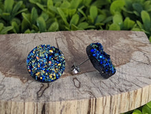 Load image into Gallery viewer, Druzy Round stud- Yellow &amp; Blue
