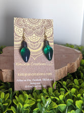 Load image into Gallery viewer, Lightbulb Clear Dangle Green  Earrings
